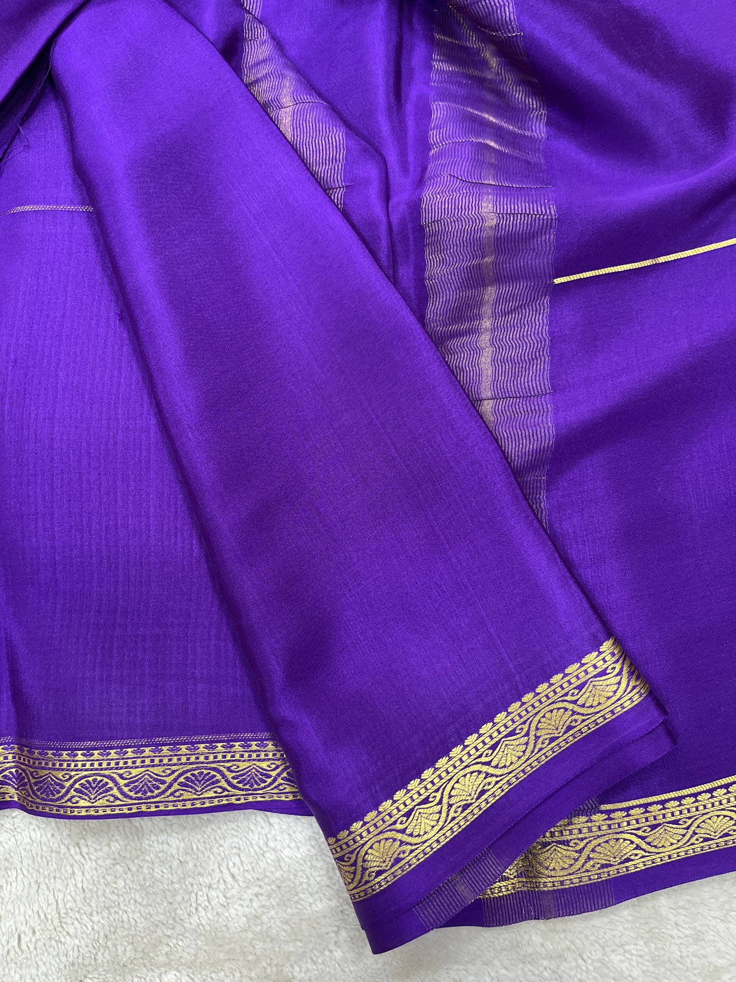 Pure crepe Mysore silk- Gatti Border & 9 By(1104001)