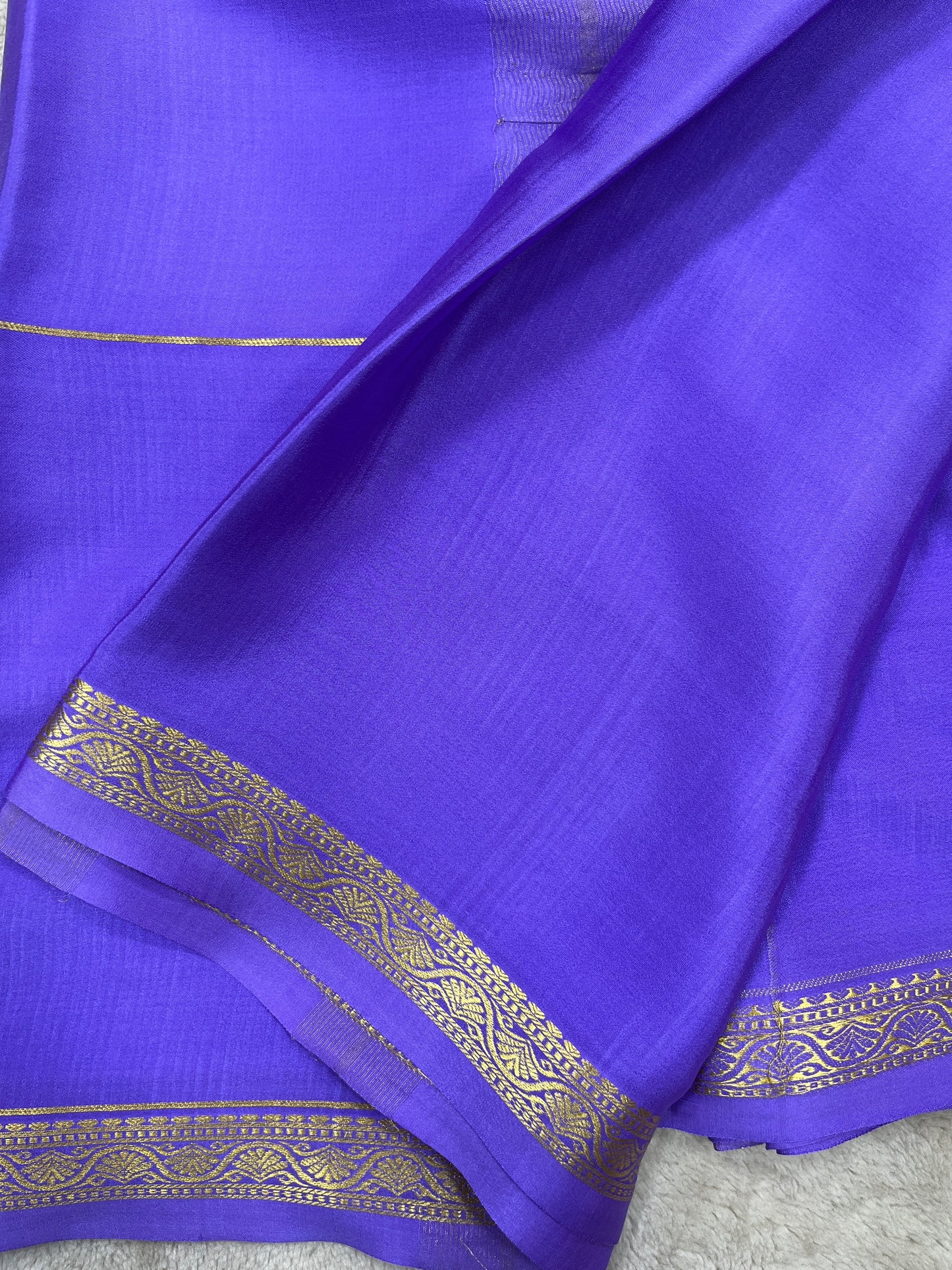 Pure crepe Mysore silk- Gatti Border & 9 By(1104001)