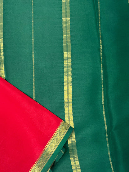 Pure Zari Mysore Silk Saree One Inch Dimond Border In Red With Green Contrast Color Blouse