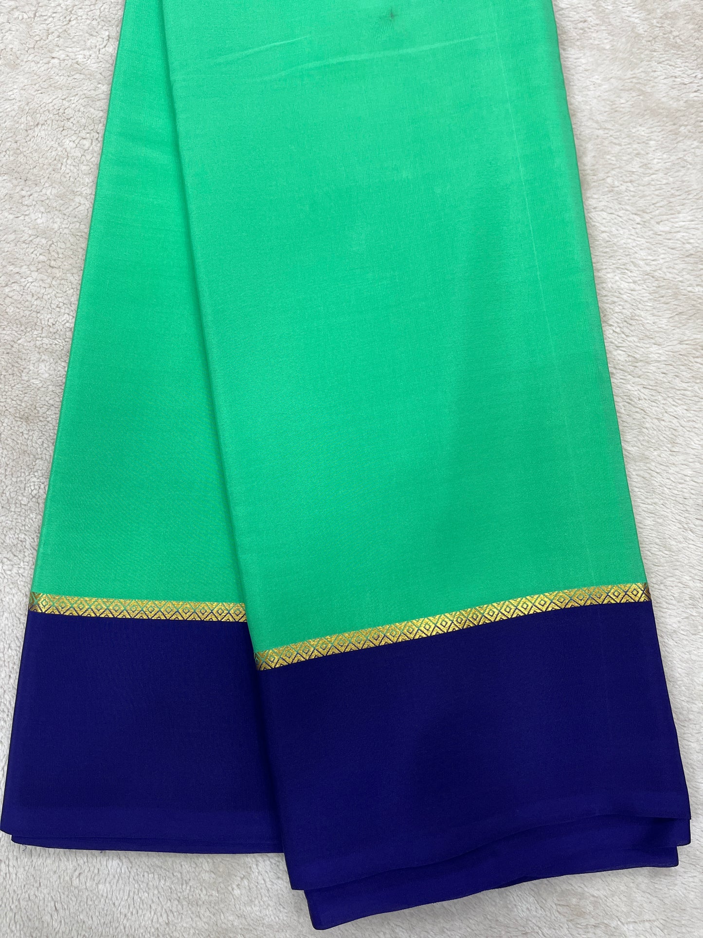 Pure crepe Mysore silk- Gatti Border & 9 By(1104001)