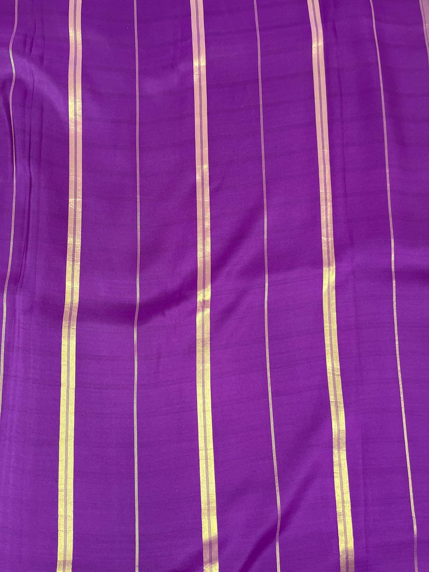 Pure Zari Mysore Silk Saree Elephant Border In Light Green With Pink Contrast Color Blouse