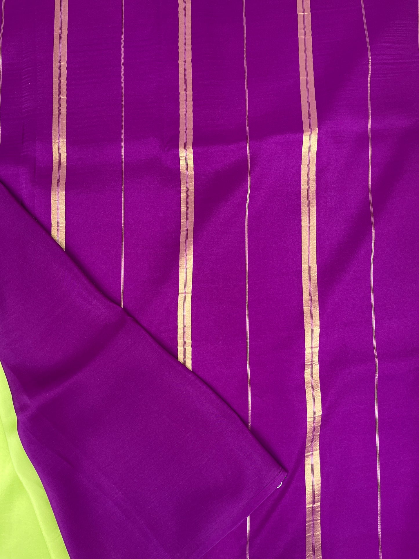 Pure Zari Mysore Silk Saree Elephant Border In Pista Green With Pink Contrast Color Blouse
