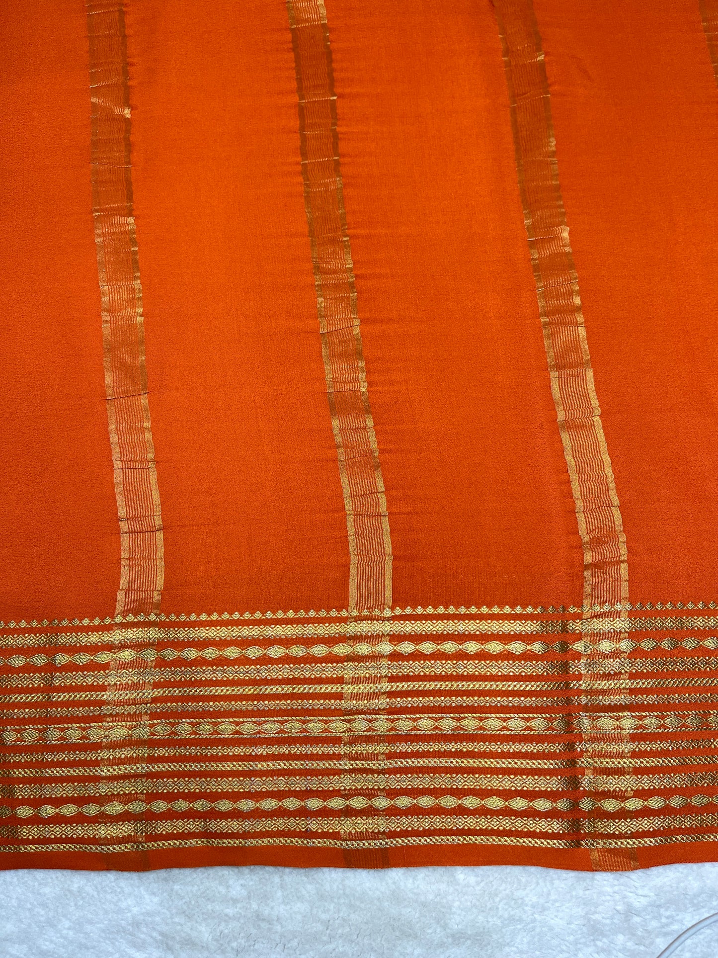 Pure crepe Mysore silk - lines border ( 1104902)
