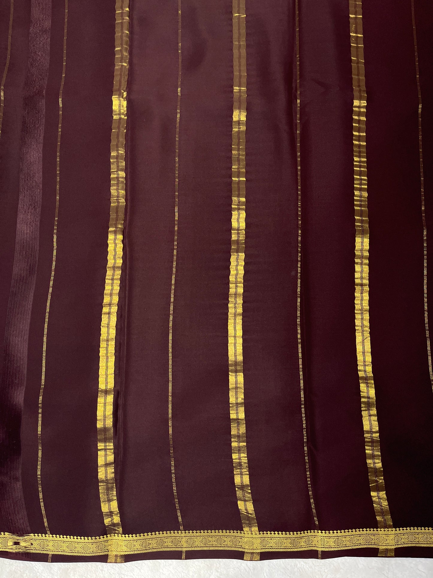 Pure Zari Mysore Silk Saree One Inch Dimond Border In Orange With Brown Contrast Color Blouse