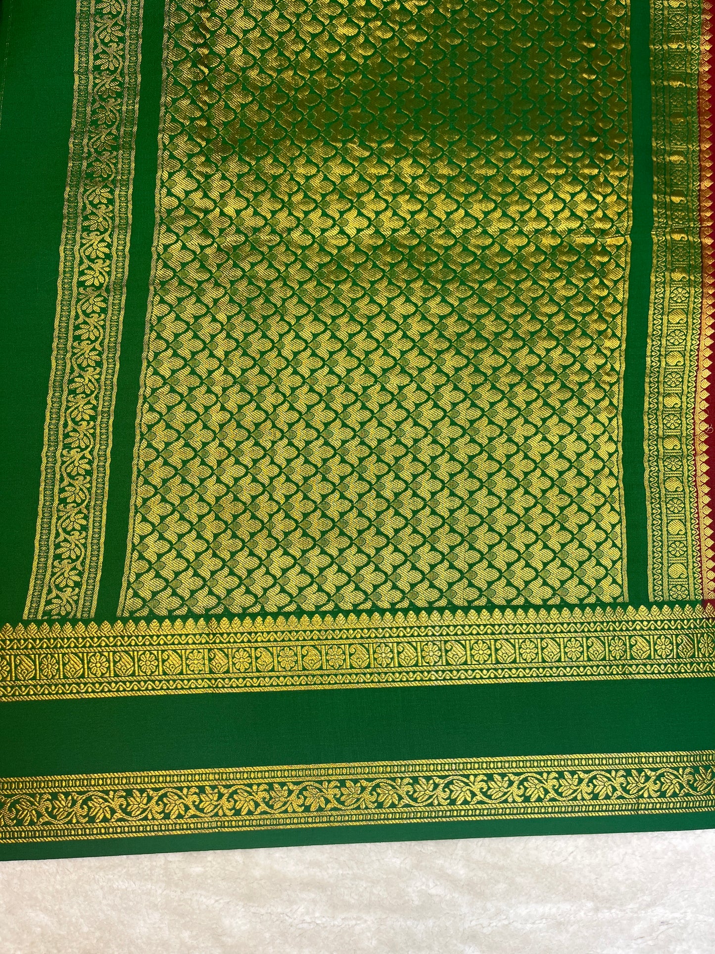 Pure crepe Mysore silk - partly Pallu (16274304)