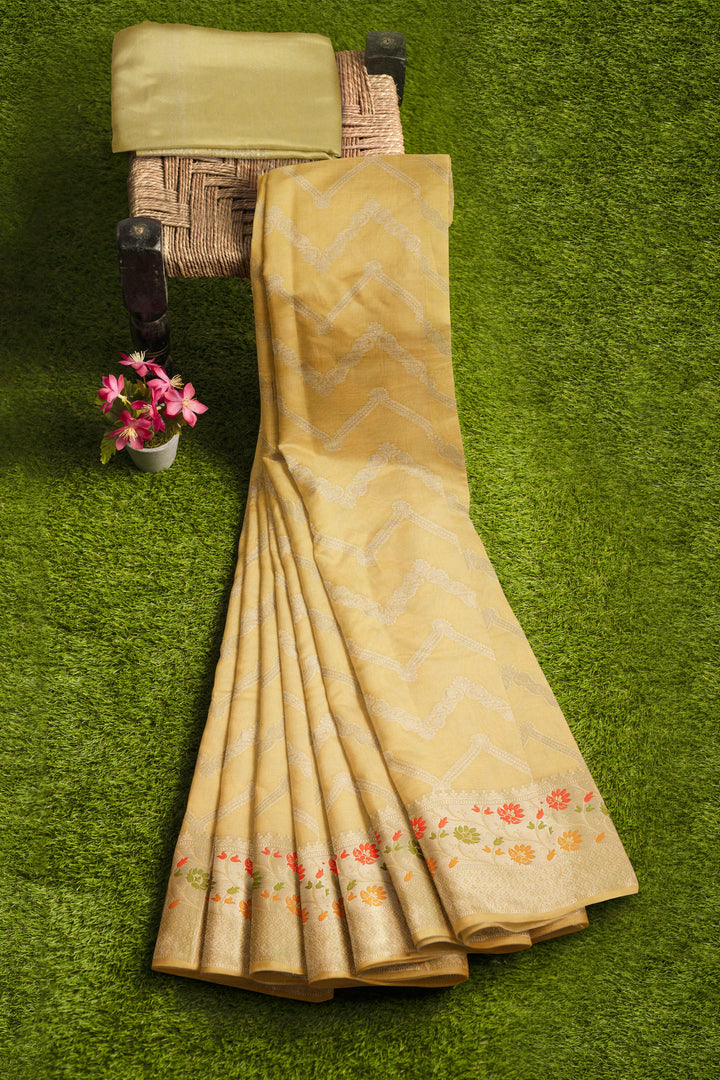 CREAMISH COLOUR BLENDED BANARASI KATAN SONA RUPA ZARI HANDLOOM SAREE