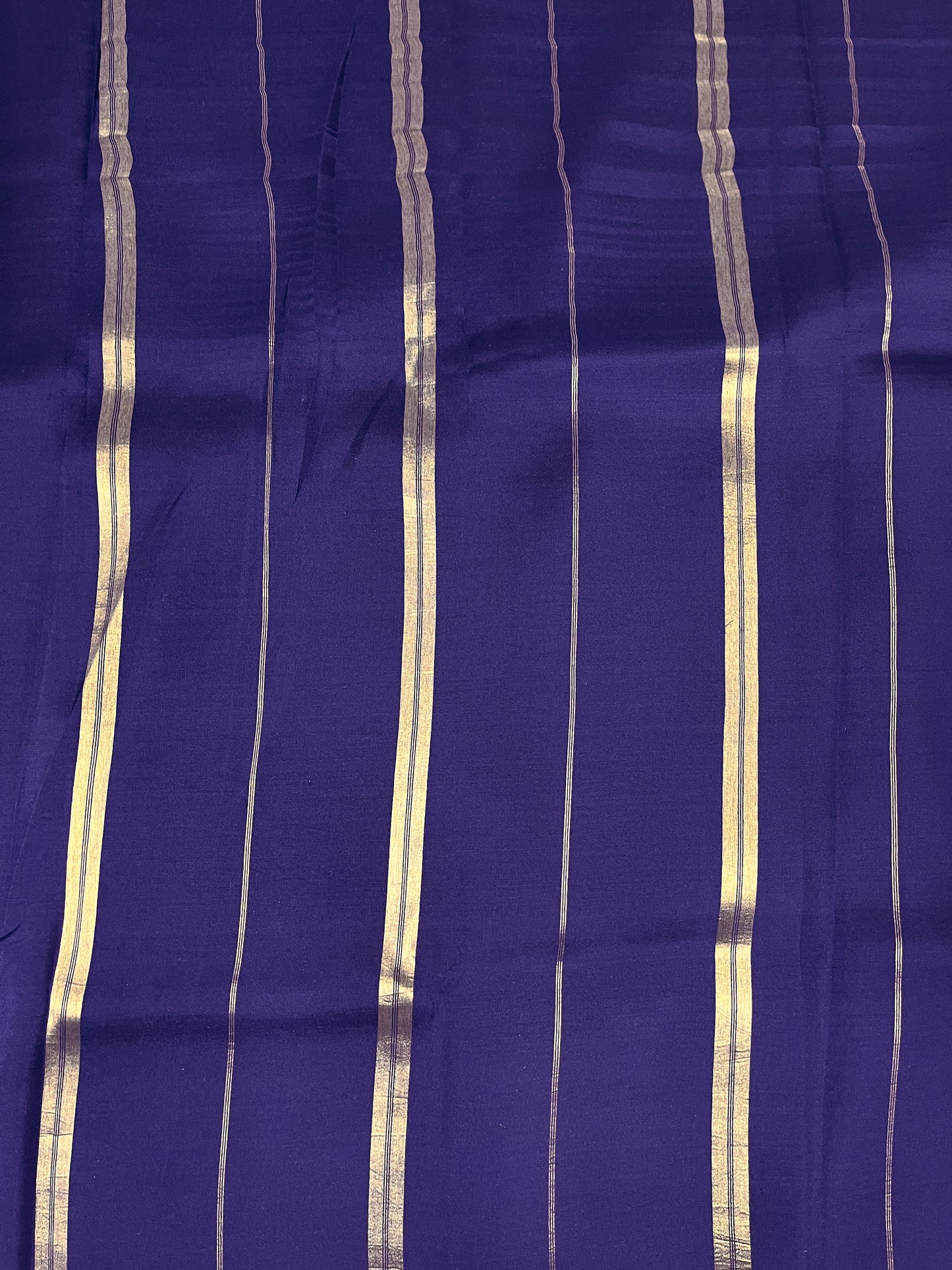Pure Zari Mysore Silk Saree Elephant Border In Peacock Green With Navy Blue Contrast Color Blouse