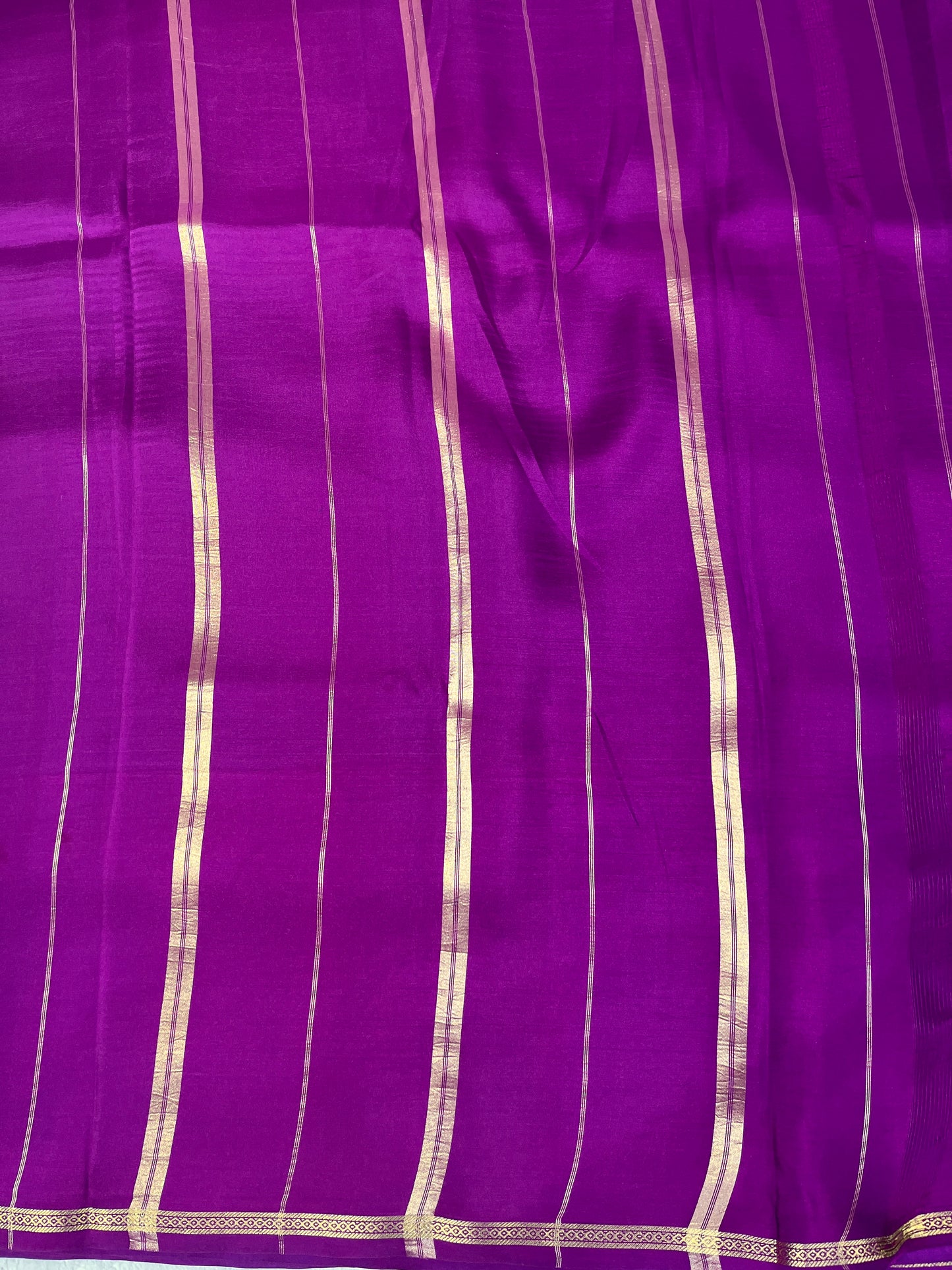 Pure Zari Mysore Silk Saree Half Inch Border In Green With Pink Contrast Color Blouse