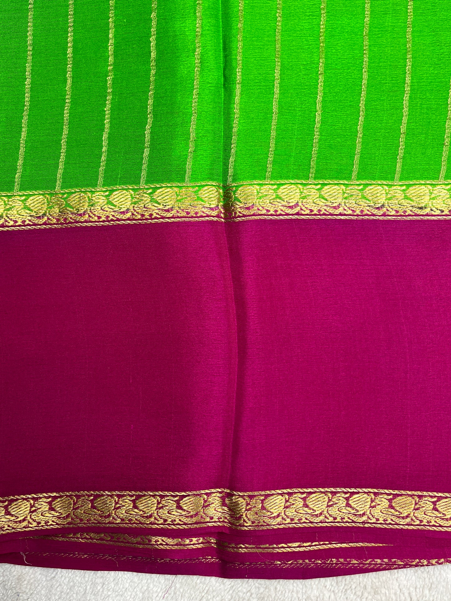 Pure Crepe Mysore Silk crush Saree In Green With Red Contrast Blouse 1146007
