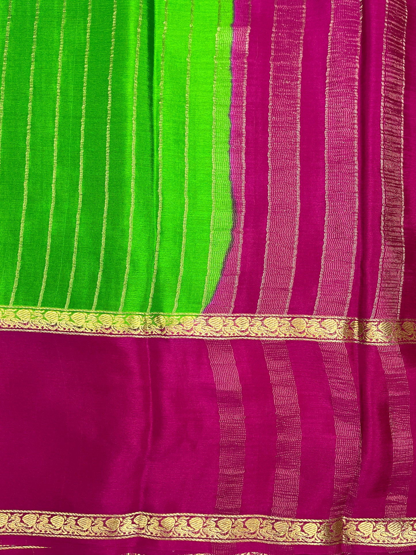 Pure Crepe Mysore Silk crush Saree In Green With Red Contrast Blouse 1146007