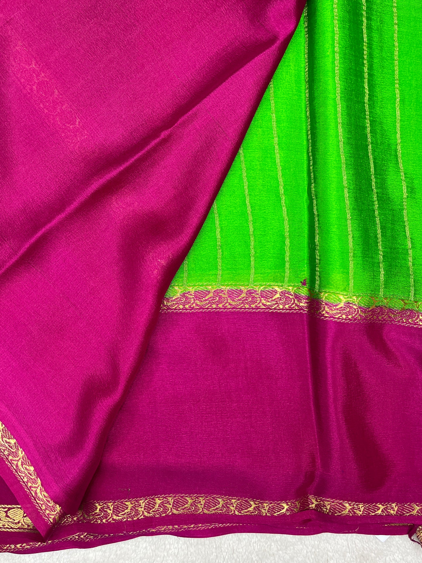 Pure Crepe Mysore Silk crush Saree In Green With Red Contrast Blouse 1146007