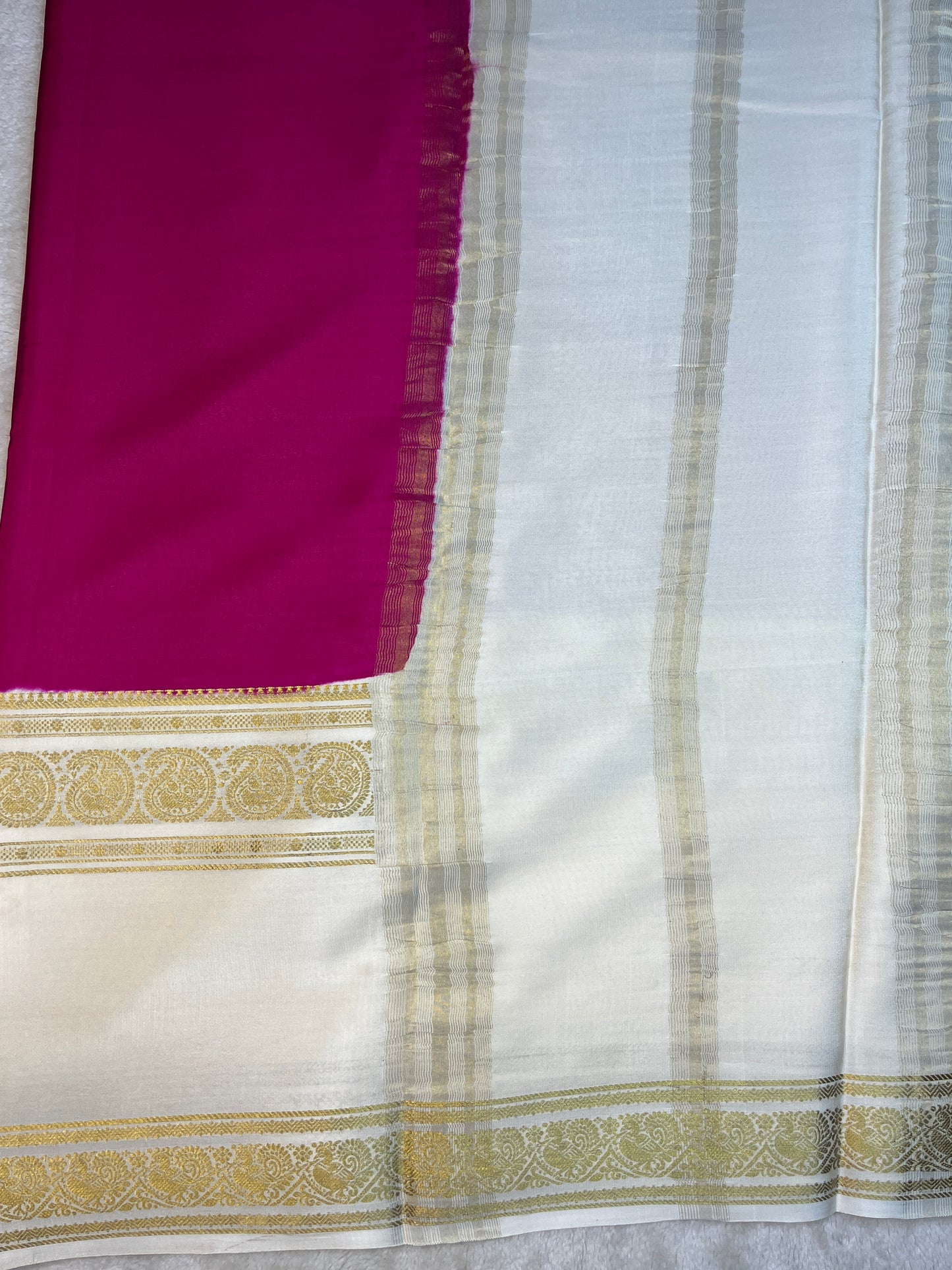 Pure Crepe Mysore Silk 3D Saree In Pink With White Contrast Color Blouse