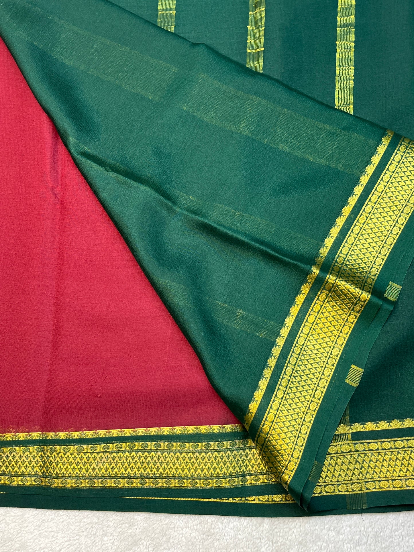Pure Crepe Mysore Silk Saree piping border In Red & Green Contrast Blouse