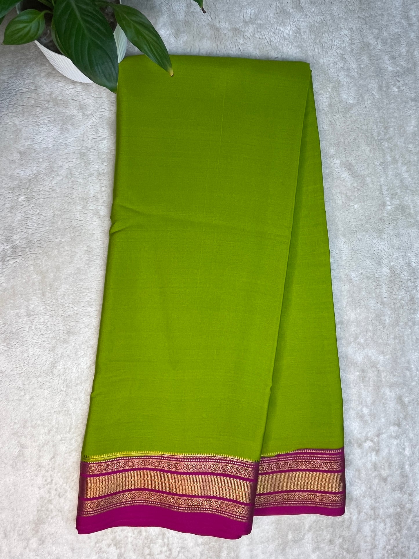 Pure Crepe Mysore Silk Patti Border In Green With Pink Contrast Blouse