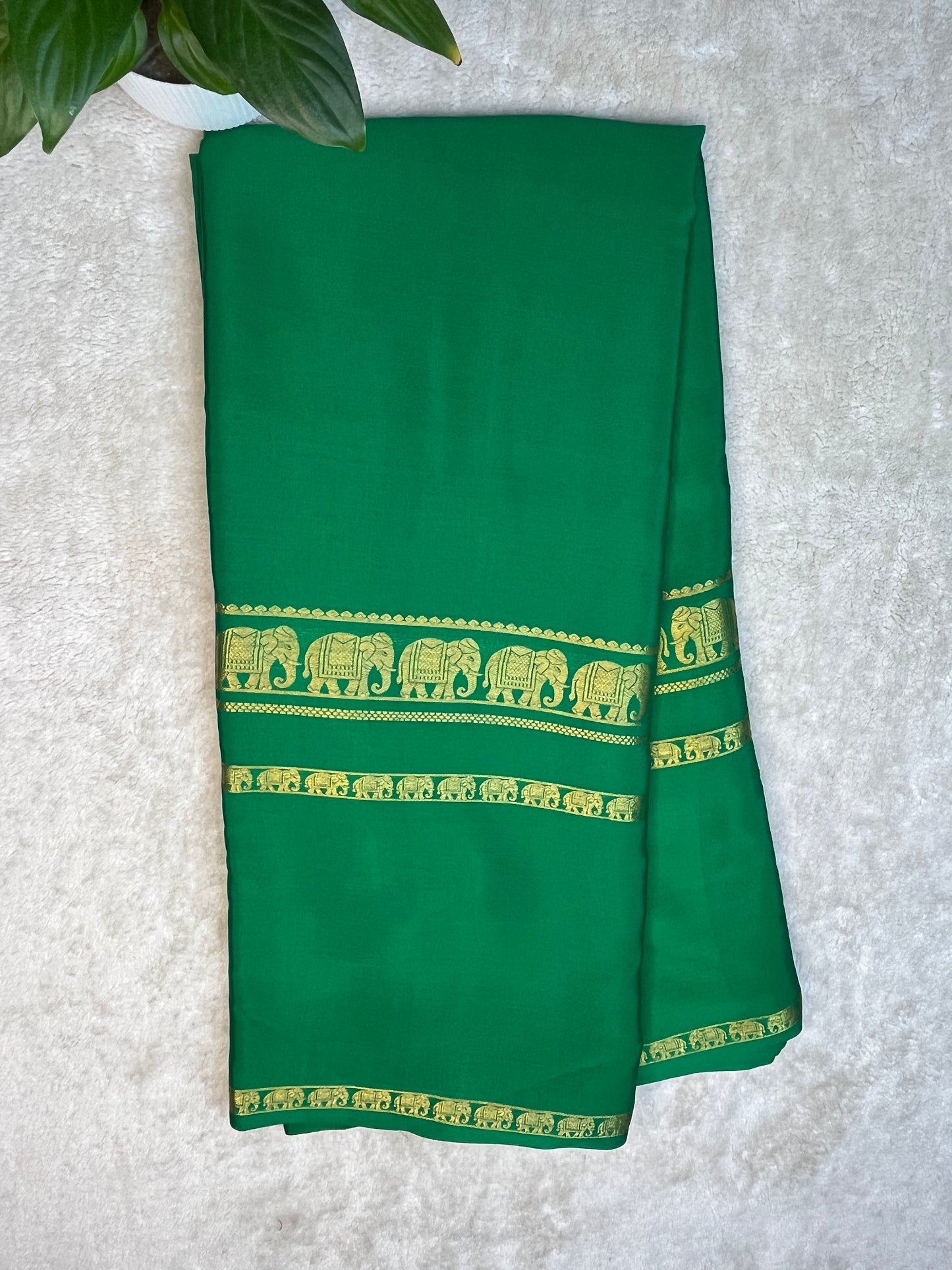 Pure Crepe Mysore Silk Saree with Bentex Elephant Border In Green Colour