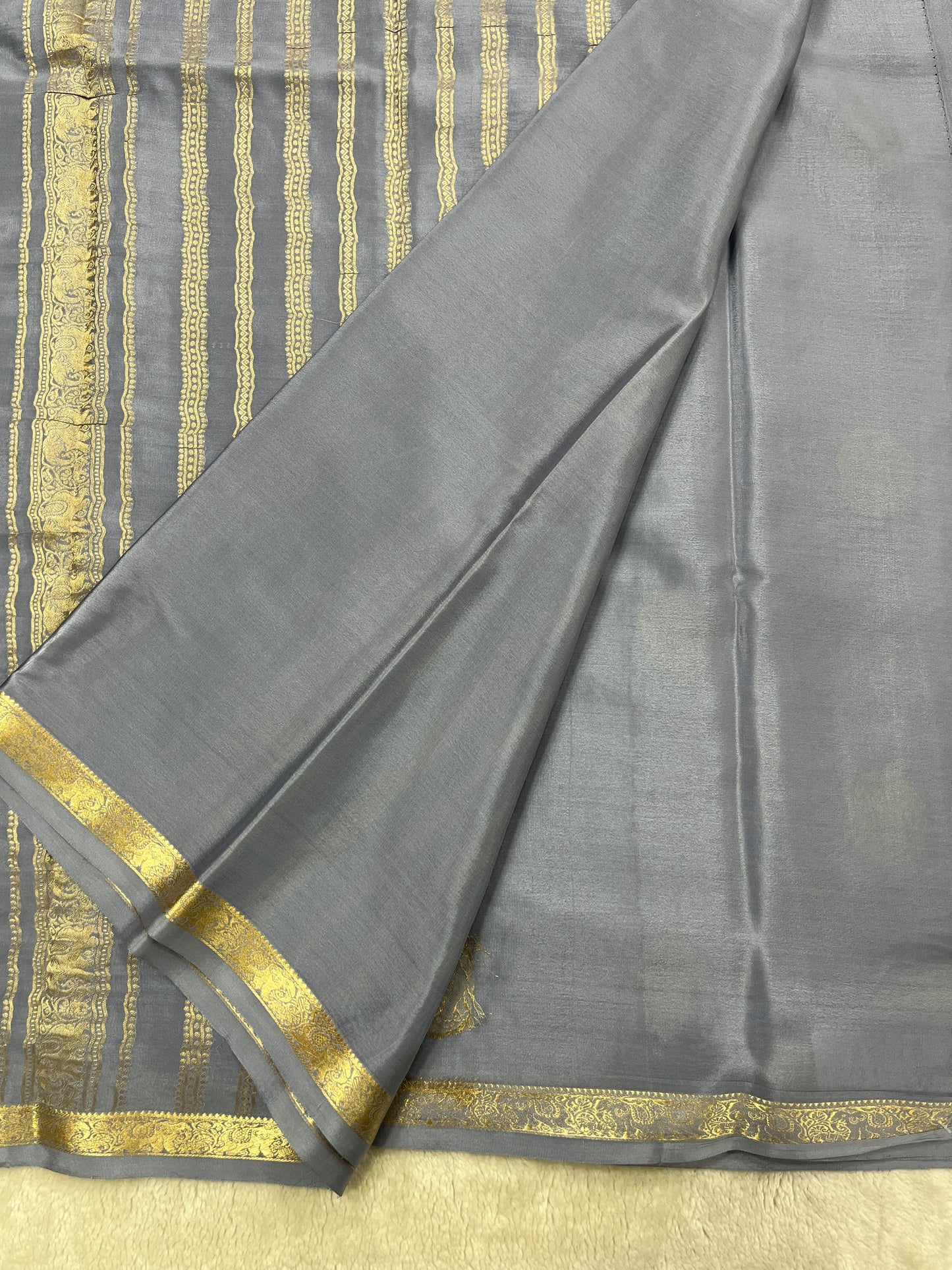 Pure Crepe Mysore Silk Saree Elephant Butta In Grey With Self Blouse