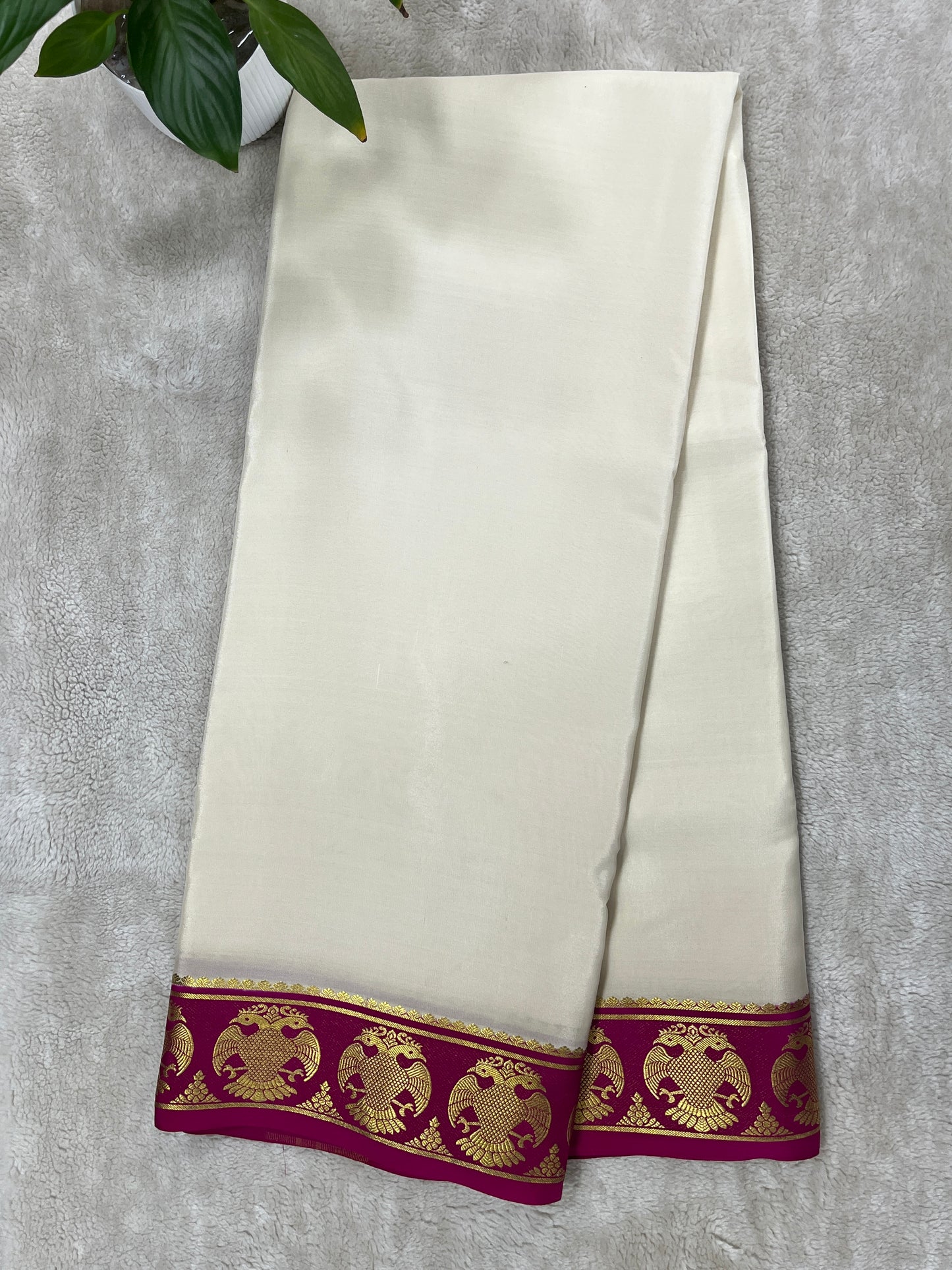 Pure Mysore Silk Gandaberunda Border In White With Pink Contrast Blouse