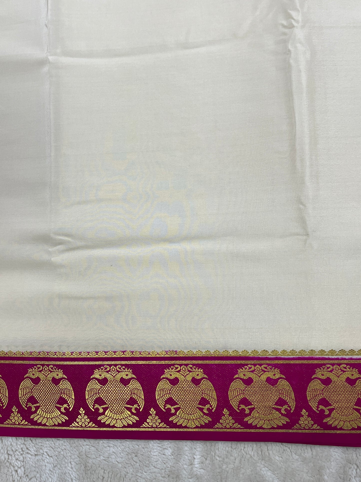 Pure Mysore Silk Gandaberunda Border In White With Pink Contrast Blouse