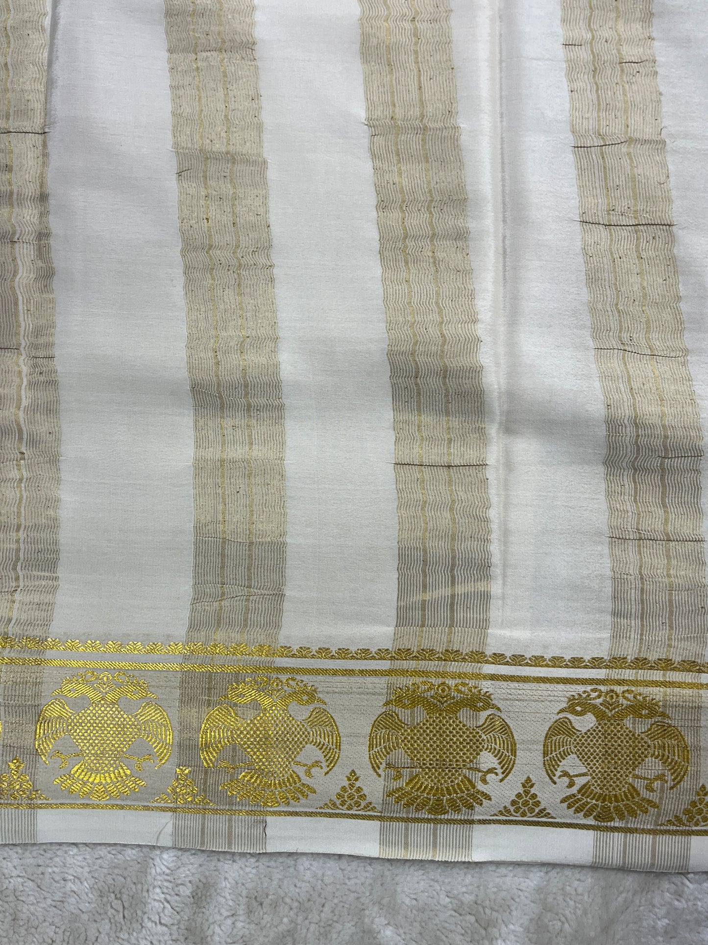 Pure Mysore Silk Gandaberunda Border In Oninon Pink With White Contrast Blouse