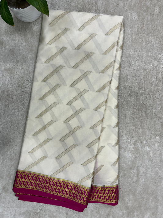 Pure mysore silk saree with Butta in White with Contrast Pink Blouse - 16271504