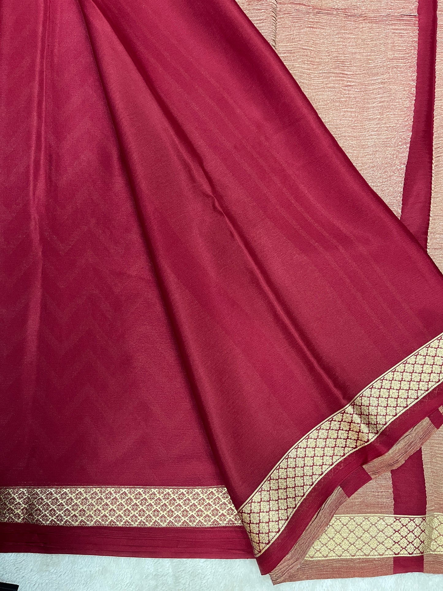 Pure crepe Mysore silk saree In Red With Self Blouse - 1145311