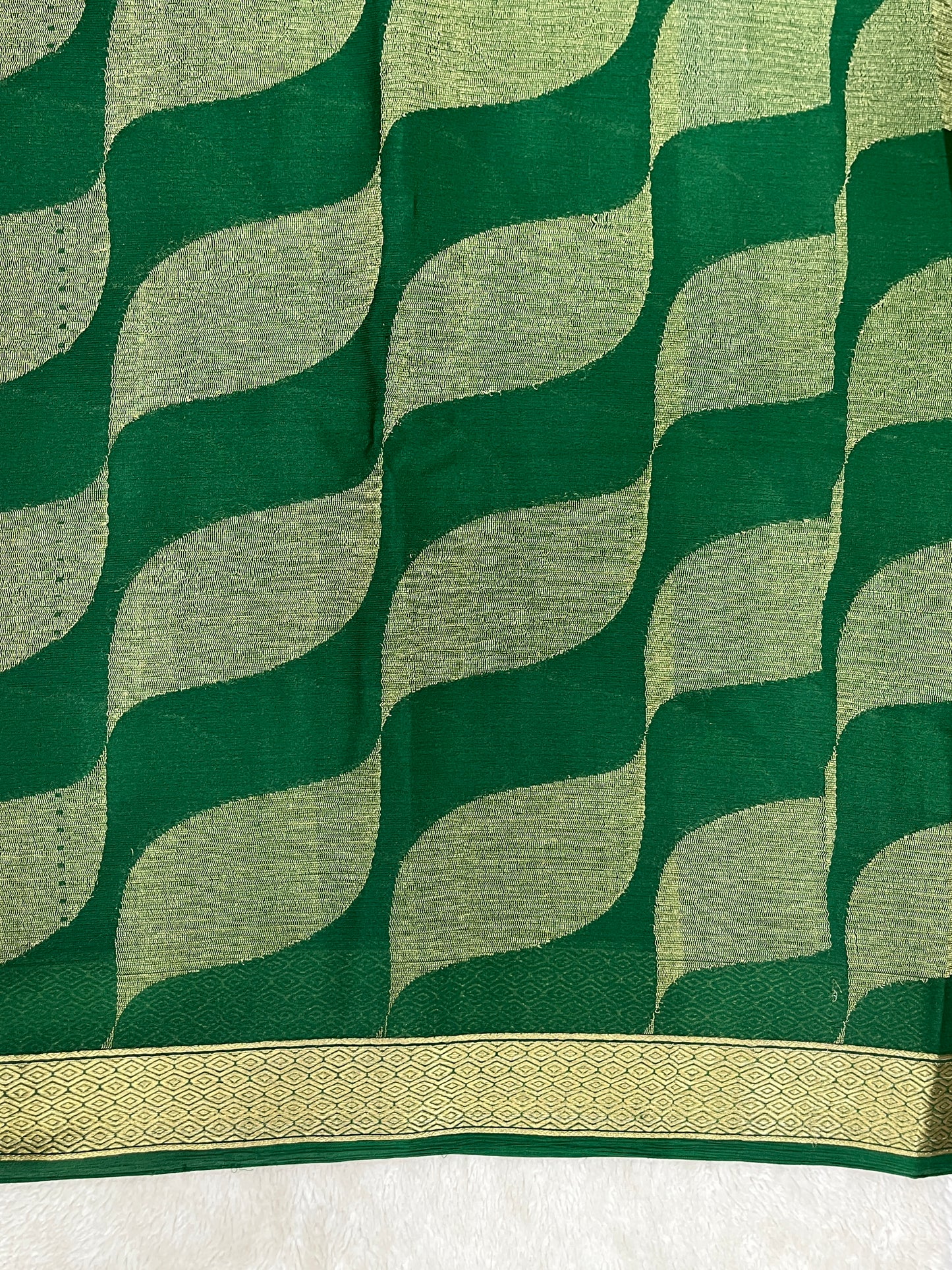 Pure crepe Mysore silk saree In Green With Self Blouse- 1145311