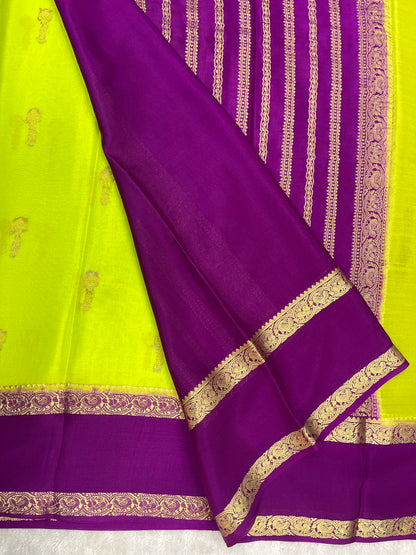 Pure crepe Mysore silk saree In Green With Pink Border & contrast Blouse  - 1145312