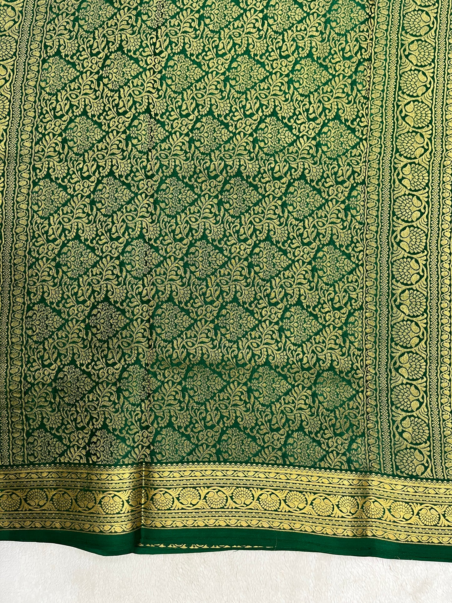 Pure Crepe Mysore Silk Saree in stripes pattern - 1145306