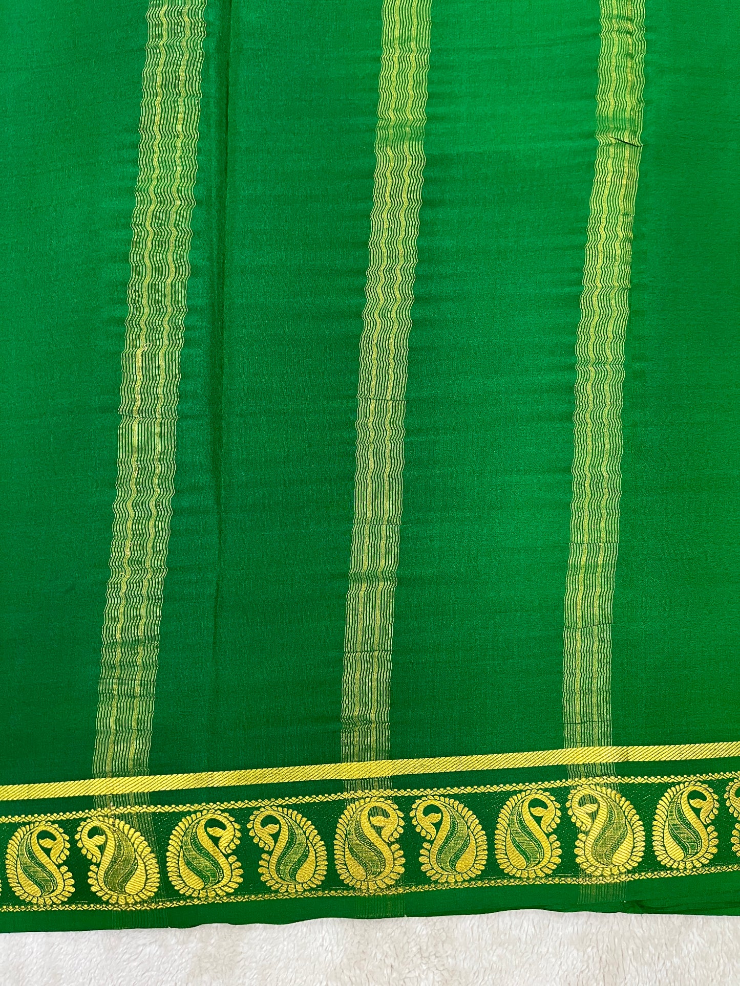 Pure Crepe Mysore Silk Saree in mango border - 1146001