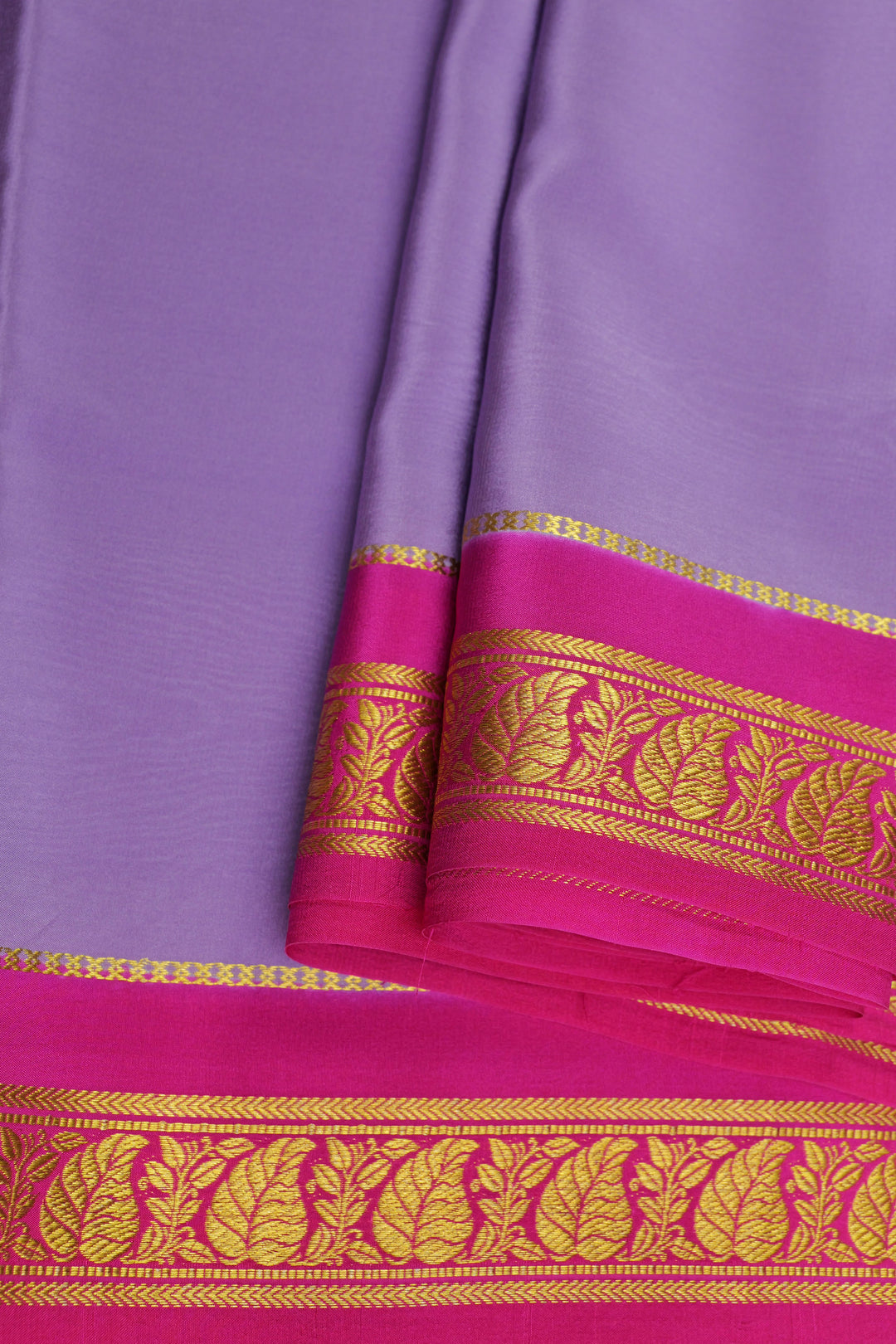 Small Borders with leaf patter Pure Mysore Silk Saree in Lavender Color with Contrast Pink Blouse