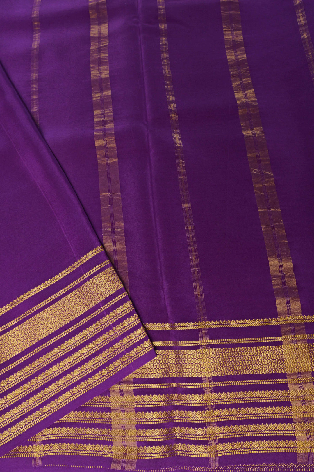 Big border Pure Gold Lace Mysore Silk Saree in Green and Blue Color with Contrast Blouse