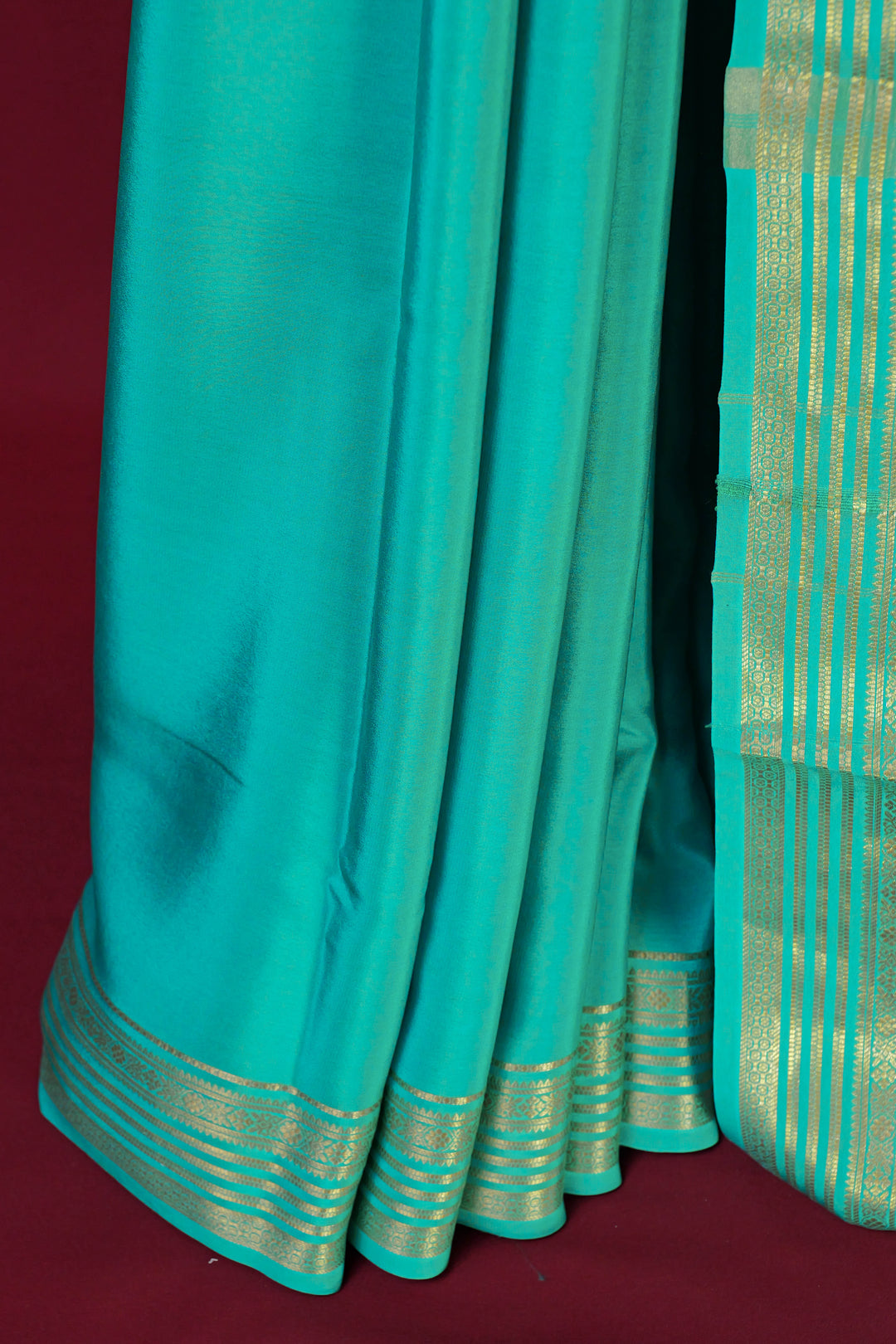 PURE MYSORE SILK SAREE IN RAMA GREEN COLOR WITH GOLD LACE ZARI & GREEN BLOUSE