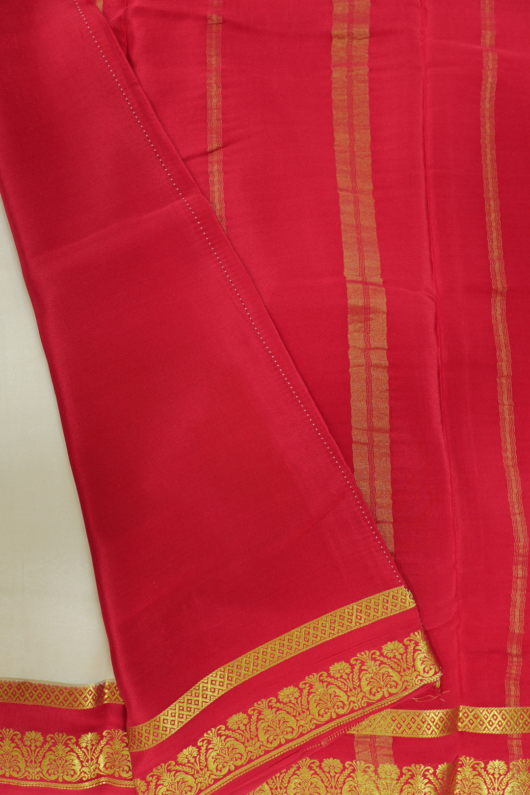 Heart Border Pure Mysore Silk Saree in Blue and Red Color with Contrast Red Color Blouse