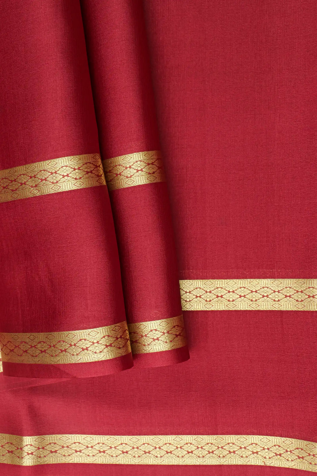 Self Bentex Border 50 GSM Pure Mysore Silk Saree in Red Color with Self Red Color Blouse
