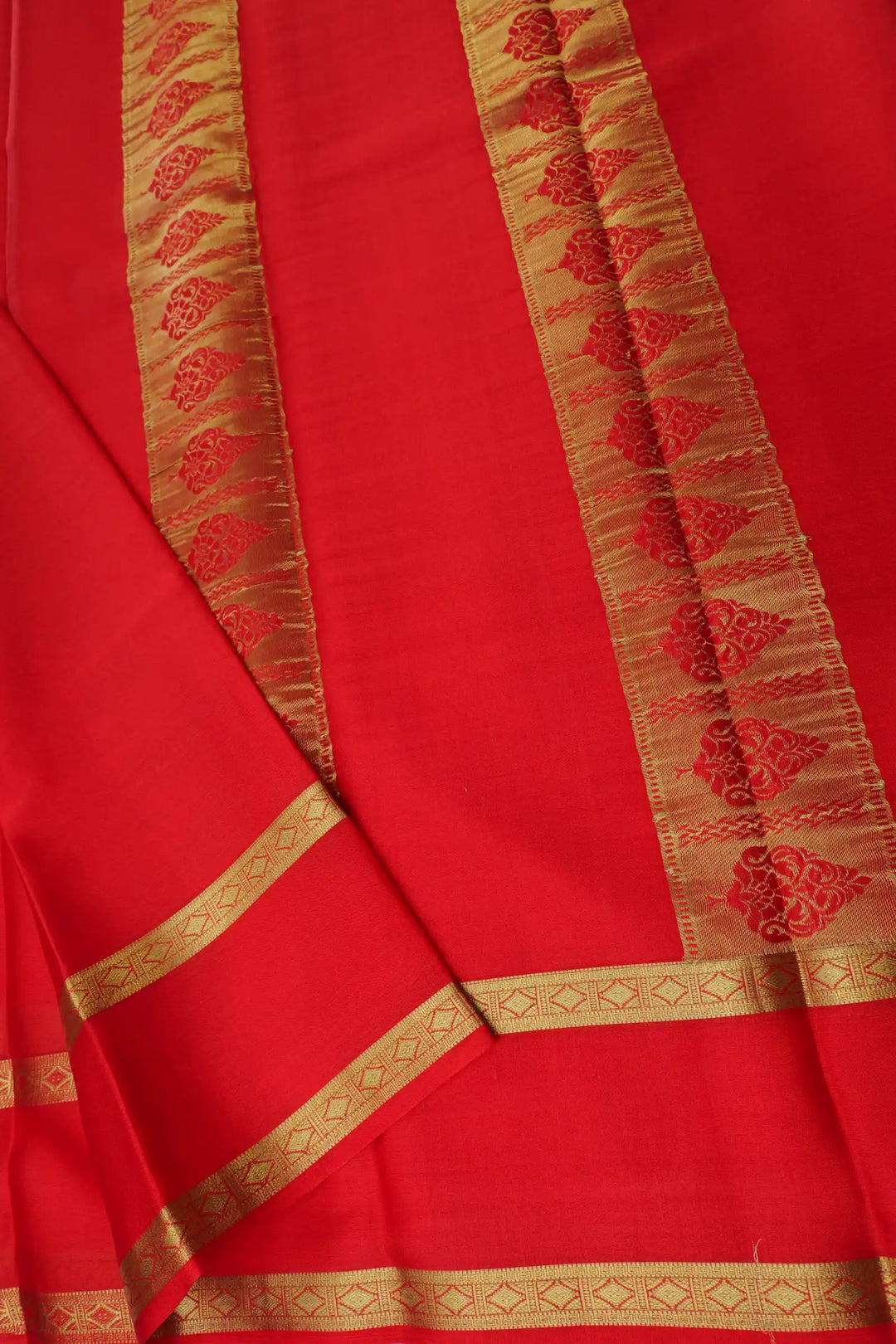 Self Bentex Border 50 GSM Pure Mysore Silk Saree in Red Color with Self Red Color Blouse