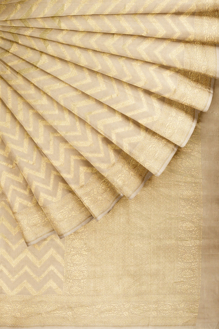 WHITE RANGKAT KHADDI GEORGETTE BANARASI SAREE | SILK MARK - ATHARVA